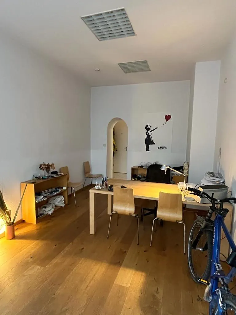 Apartment Grosse Wohnung In Der Isarvorstadt Munich Germany