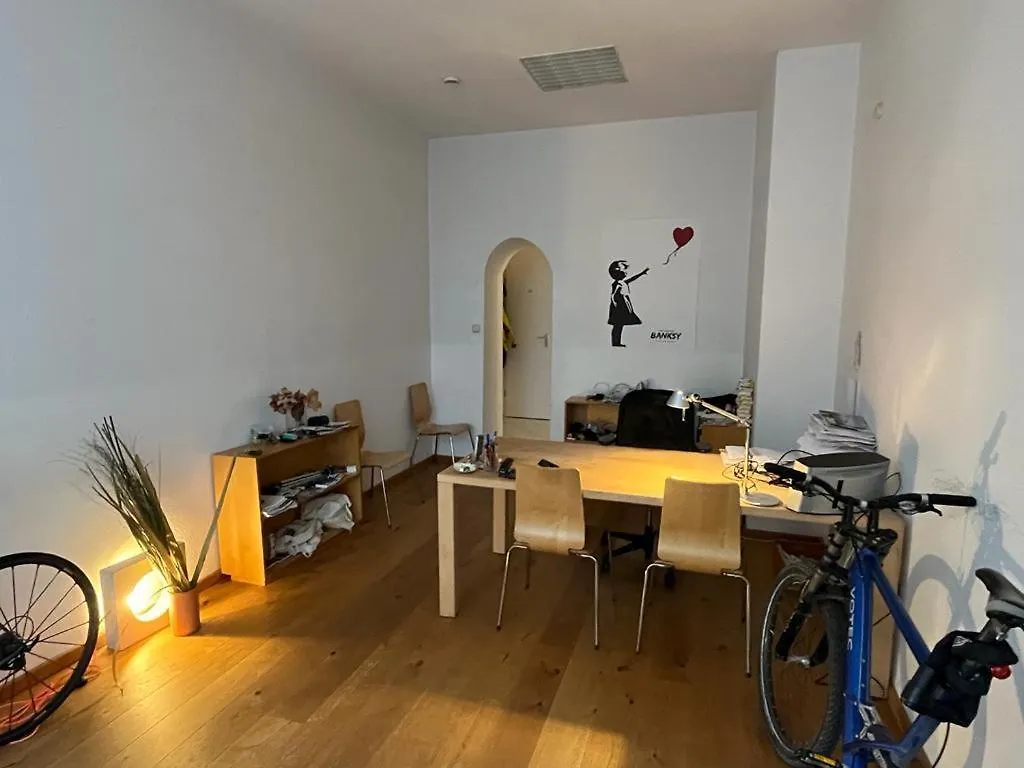 Apartment Grosse Wohnung In Der Isarvorstadt Munich Germany